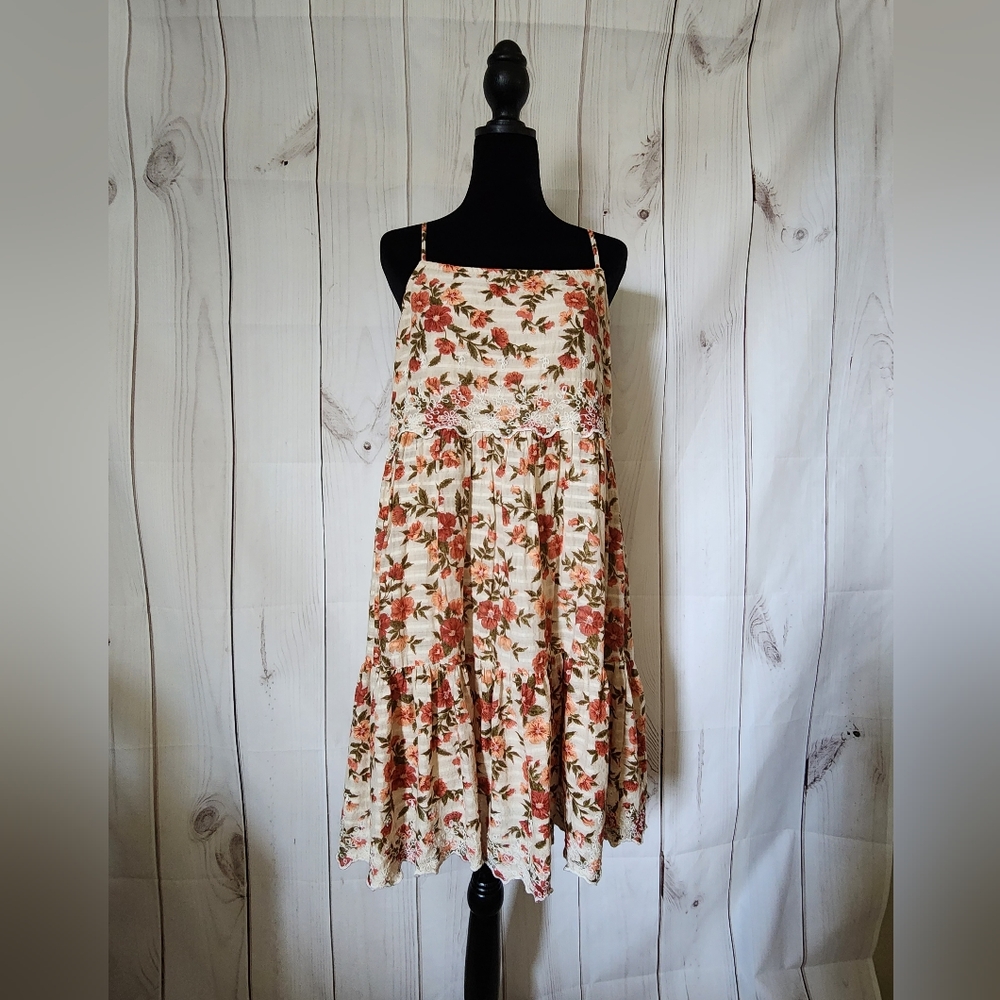 American Eagle spagetti strap floral dress. Size L